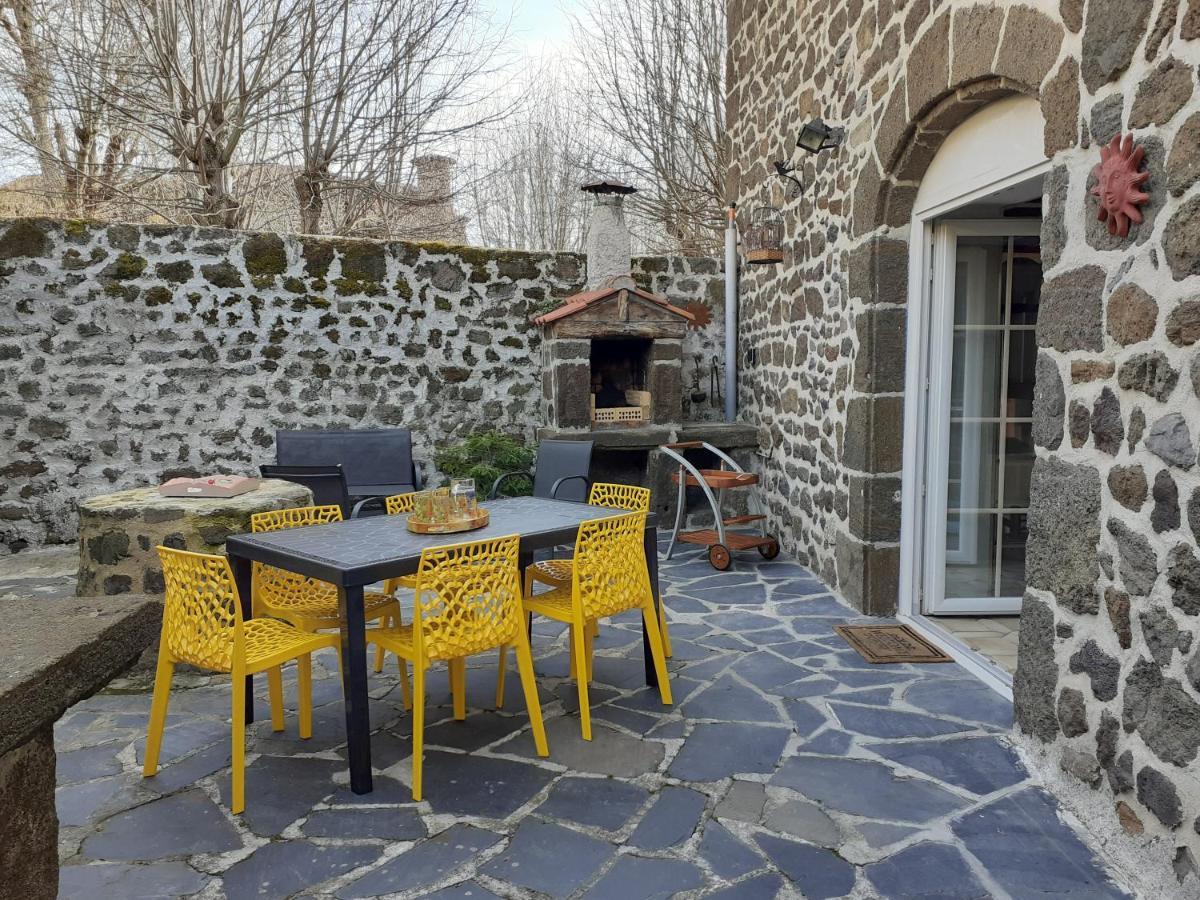 Maison Du Soleil Chez Isa Polignac  Exterior foto